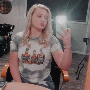 Meet your Posher, Jade